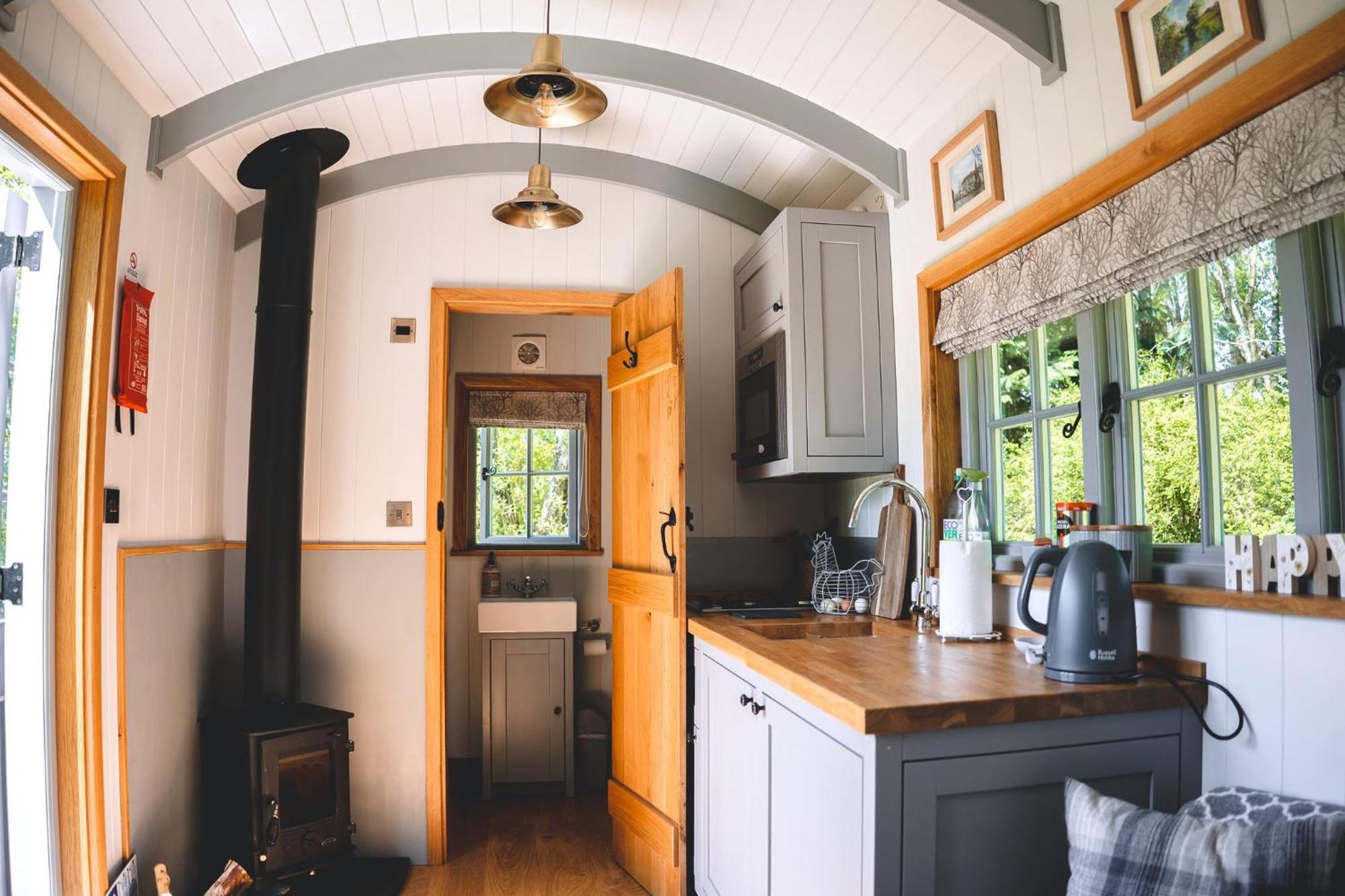 Somerset Shepherds Huts Campsite